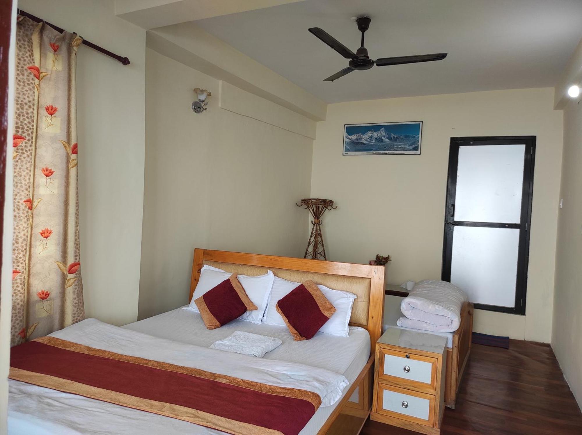 Lake View Lodge Sarangkot Pokhara Cameră foto